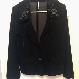 White Stag Black Velvet Blazer with Floral Embroidery